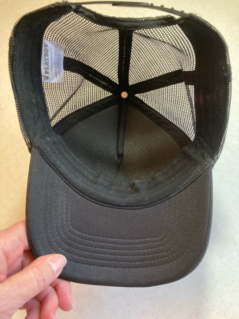 PLAYBOY Black Cap with White Logo - Picture 4 of 6